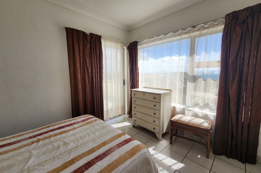 5 Bedroom Property for Sale in Wavecrest Eastern Cape